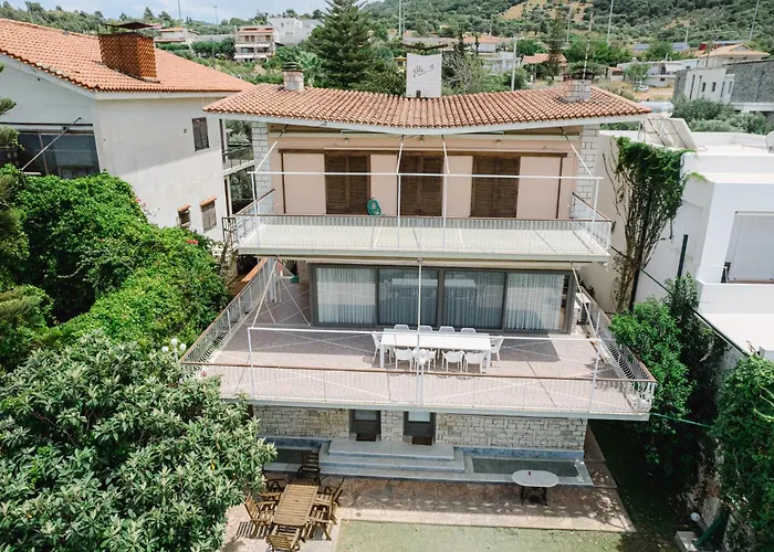 Yliana Villa *